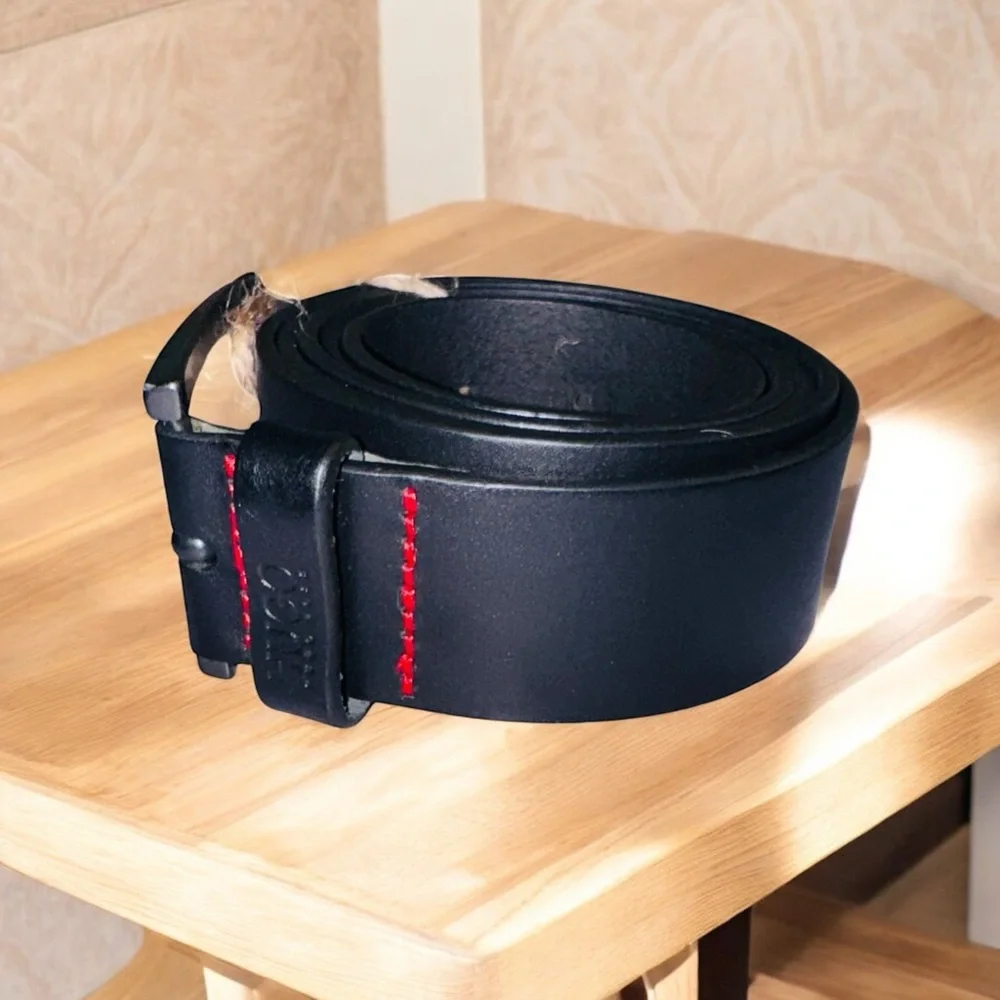 Hugo Boss Black Leather Belt Size 46 EUC